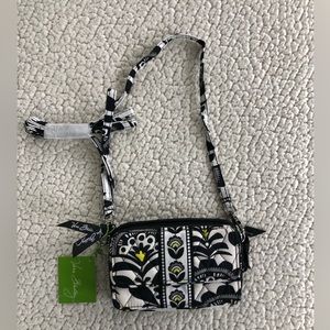 Vera Bradley  All in One Cross Body